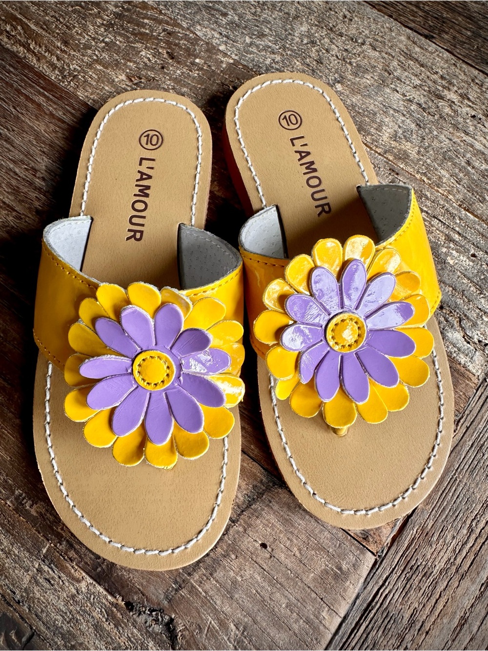 L'Amour Yellow Slide Sandals with a flower 10